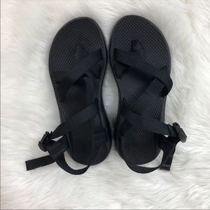 Black Chacos (Z2) women’s Size 10